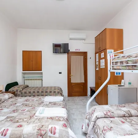 Bed & Breakfast Grotta Di Rita 3*